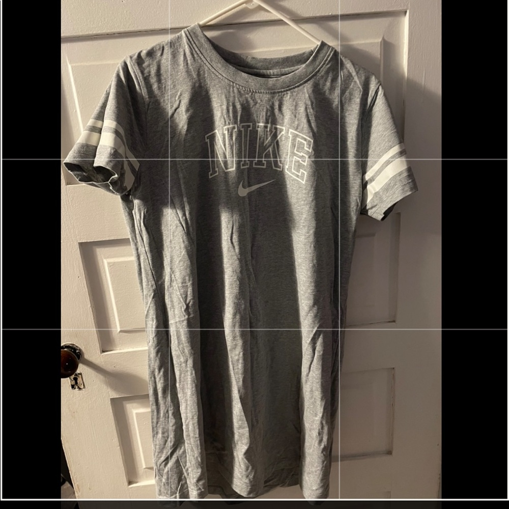 Gray Nike T-shirt dress size large. NWT.
